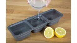 Broil King Ice Grill Brush - 65679 -Great Flame BK 65679 action 04 1000x563 1